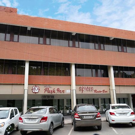 Hotel Park Inn Chandīgarh Esterno foto